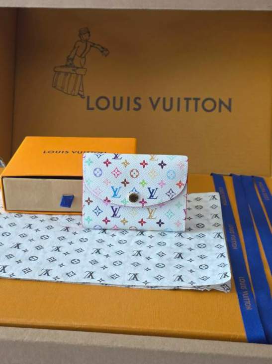 Picture of Louis Vuitton Wallets _SKUfw223582818fw